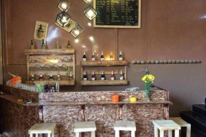 B - Acoustic Cafe