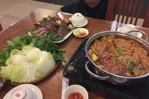 Quán Ăn B52 - Bia Hơi & Lẩu Các Loại
