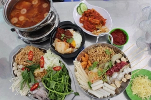 Quán Ăn Bà Hạnh - Food & Drink - Trần Nhật Duật