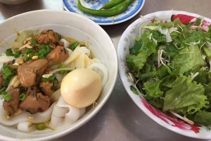 Quán Ăn Bà Hoành - Cháo & Mì Quảng