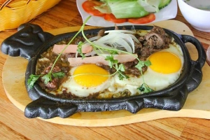 Quán Ăn Ba Long - Cơm Tấm & Bò Né