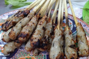 Quán Ăn Bà Ngọc (Huế) - Nem Lụi - Bê Thui & Bò Lá Lốt