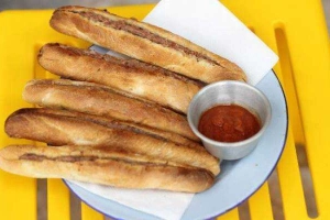 Bà Sợi Quán - Bánh Mì Hải Phòng & Đồ Ăn Vặt