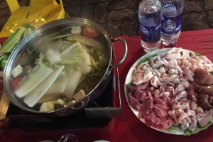 Quán Ăn Quán Bà Tình - Cháo Lòng & Lẩu Lòng Chợ Đuổi