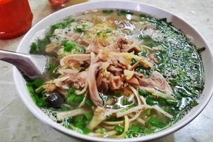 Quán Ăn Bà Tố Hàng Bè - Phở Gà & Bún Thang
