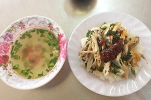 Quán Ăn Bà Vui - Xôi Gà, Bún Măng Gà