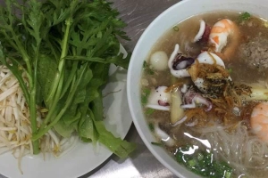 Quán Ăn Bách Tùng - Hủ Tiếu Mực
