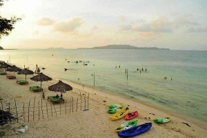 Bãi Tắm Hồng Vàn