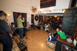 Bản Cafe