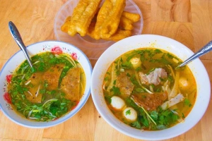 Quán Ăn Bánh Canh Bà Bé Chợ Cồn - Hoàng Diệu