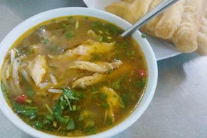 Quán Ăn Bánh Canh Bà Cầm - Tôn Đức Thắng