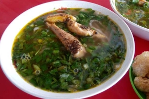 Quán Ăn Bánh Canh Cá Lóc Hoàng