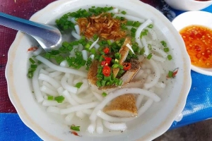 Quán Ăn Bánh Canh Cá Vỉa Hè - Trần Văn Ơn