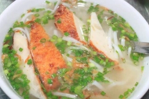Quán Ăn Bánh Canh Đài Liệt Sĩ