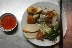 Quán Ăn Bánh Cuốn Bà Năm