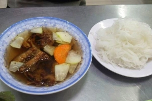 Quán Ăn Bánh Cuốn & Bún Chả - Phùng Khoang
