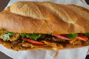 Quán Ăn Bánh Mì B+ - Đền Lừ