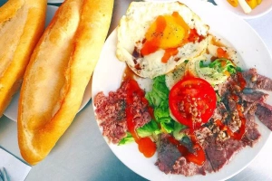 Quán Ăn Bánh Mì Bà Con
