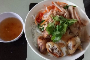 Quán Ăn Bánh Mì & Bún Chả Giò Nem Nướng