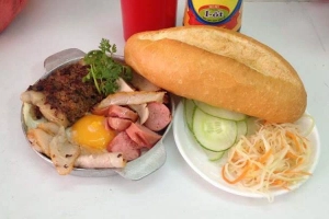 Quán Ăn Bánh Mì Vui - Cát Linh
