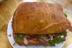 Quán Ăn Bánh Mì Vuông & Chè Cóng - Trần Đăng Ninh