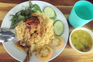 Quán Ăn Bảo Trân - Cơm Gà Xối Mỡ