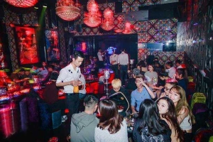 Bar Check Out Pub - Lương Ngọc Quyến