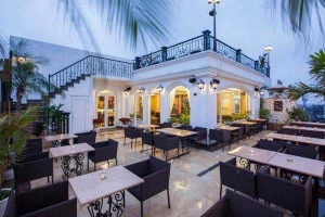 Bar Hanoi Lake View Lounge - Gia Ngư