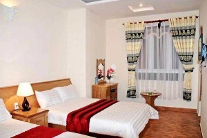 Bát Đạt Hotel