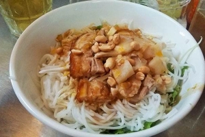 Quán Ăn Bé Kiều - Mì Quảng & Bún Mắm