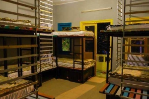 Beepub Hostel - Trương Công Định
