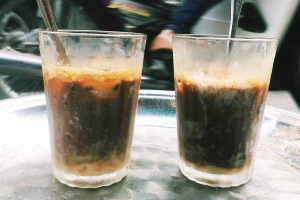 Biển Đông 835 Cafe
