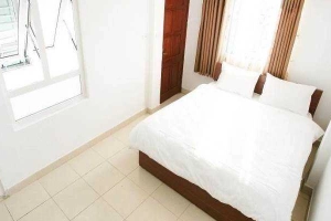Bluebell Hotel - Ngõ Huyện