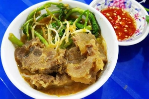Quán Ăn Bùm Boy - Bò & Cơm Tấm Sườn Que