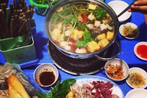 Quán Ăn Bò Nầm Nướng, Lẩu Riêu Cua Sườn Sụn - Tạ Quang Bửu