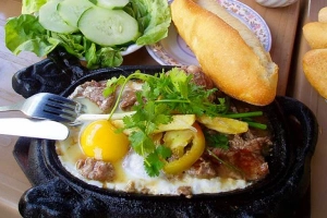 Quán Ăn Bò Né Hai Chị Em - Xuân Diệu