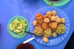 Bon Bon - Bánh Mì & Các Món Ăn Vặt