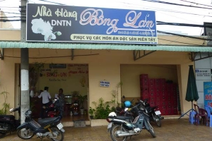 Nhà Hàng Bông Lan