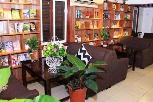 Book Cafe - Linh Đàm