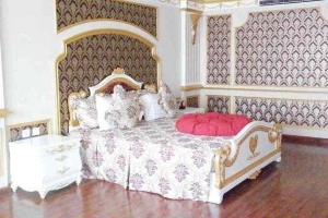 Boss Legend Hotel - Hàng Thùng