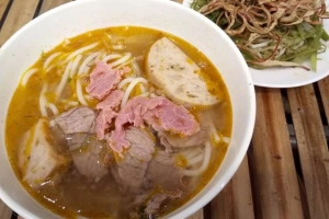 Quán Ăn Bún Bò Bình Dân - Hẻm 23 Nguyễn Công Hoan