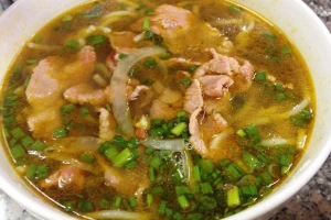 Quán Ăn Bún Bò Bôn Ba