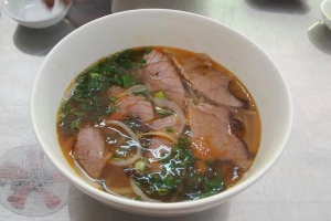 Quán Ăn Bún Bò Cô Sim
