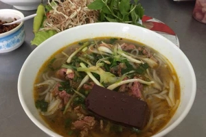 Quán Ăn Bún Bò - Giò - Chả Mệ Phúc