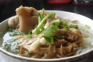 Quán Ăn Bún Bò Giò Heo Huế - Sài Đồng