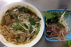 Quán Ăn Bún Bò Giò Heo - Linh Đàm