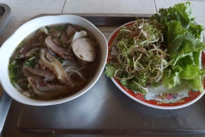 Bún Bò Hai Cụ Già