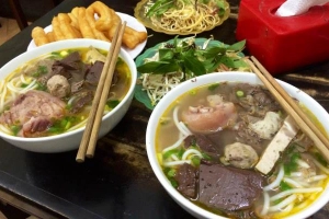 Quán Ăn Bún Bò Huế - Đường Láng
