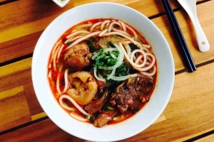 Quán Ăn Bún Bò Huế Hai Củi - Phan Đình Phùng
