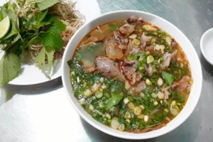 Quán Ăn Bún Bò Huế Hương Giang